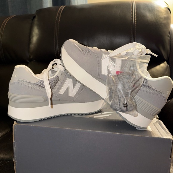 New Balance 574 + (Plus) Shadow Grey WL574ZSD Women’s 9.5 B And For Mens Size 8B - Picture 5 of 6